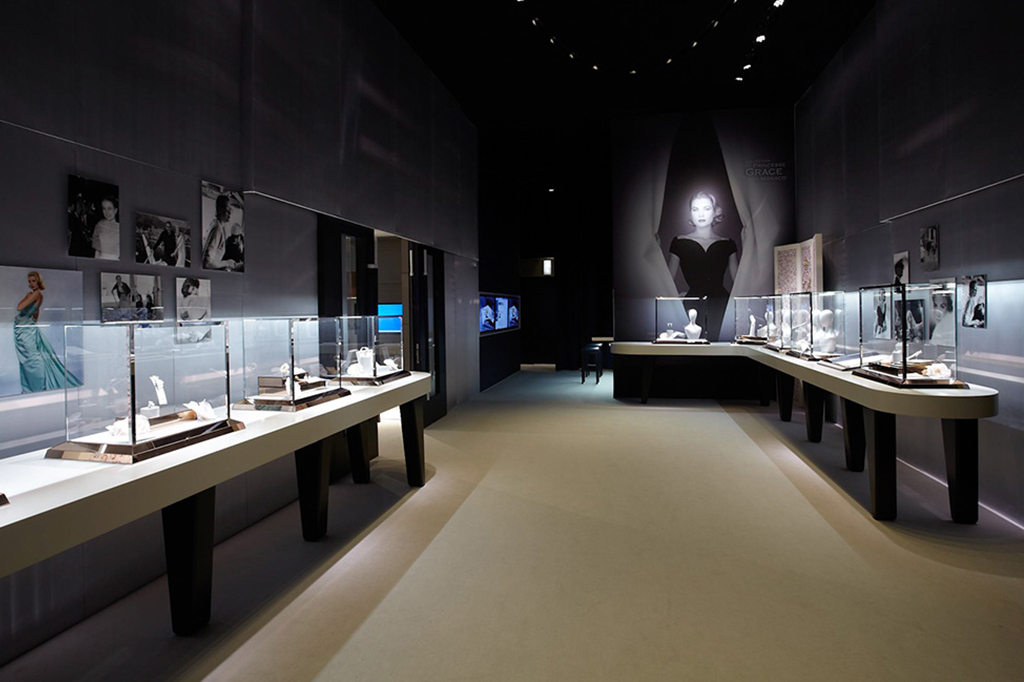 Installations: Event exhibition Mont Blanc princesse Grace De Monaco
