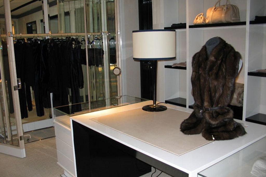 Installazioni: Larusmiani shop interno