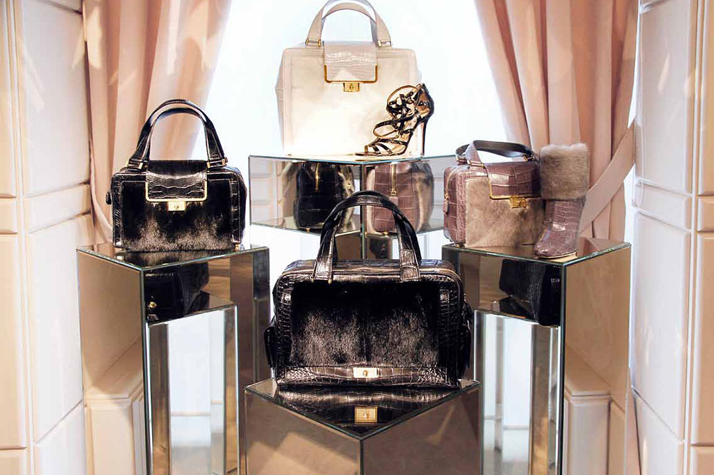 Installazioni: Showrooms Jimmy Choo Donna esposizione