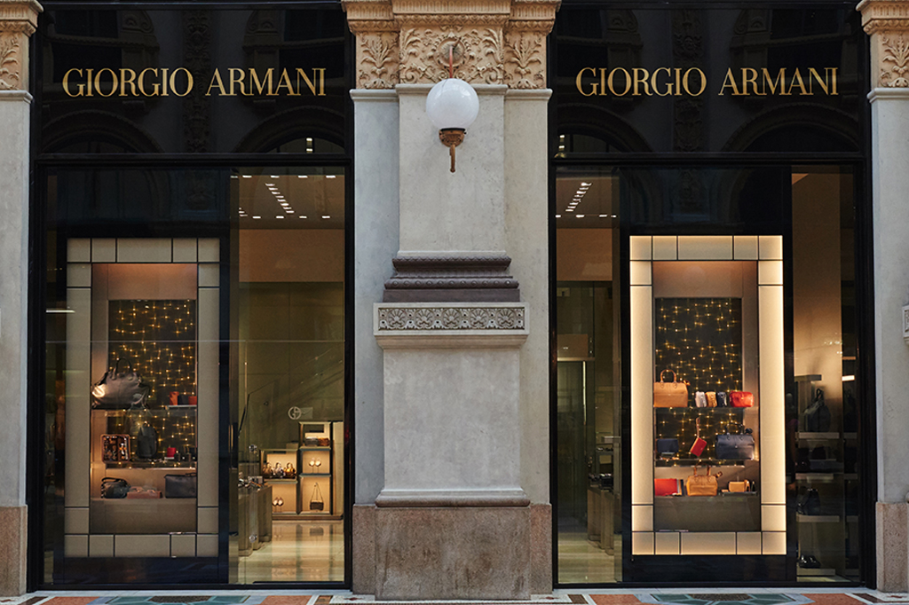 Giorgio Armani natale 2014, Galleria Milano ingresso