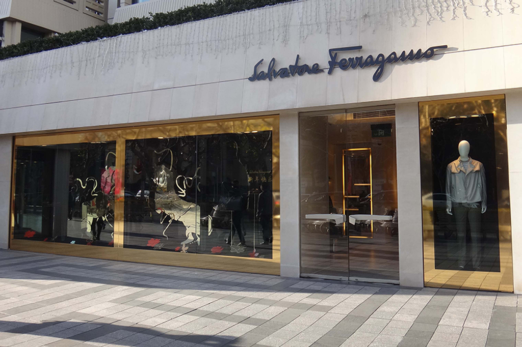 Ferragamo, vetrina anno nuovo cinese 2014